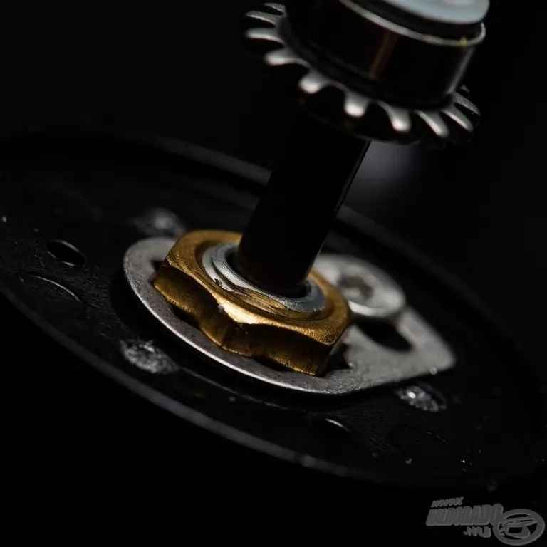 SAVAGE GEAR SGS8 4000 FD orsó  / 7