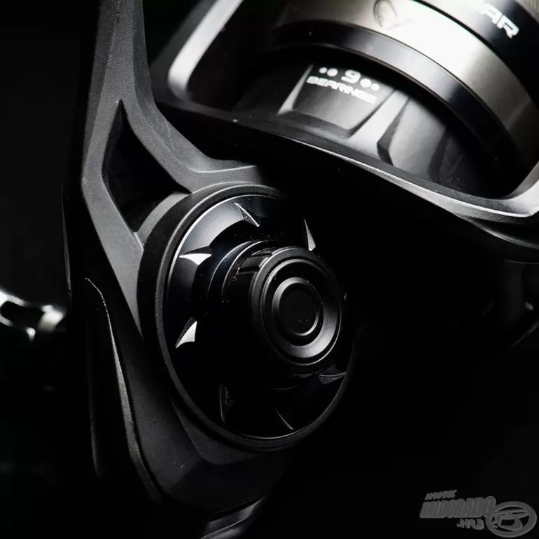 SAVAGE GEAR SGS8 8000 FD / 5